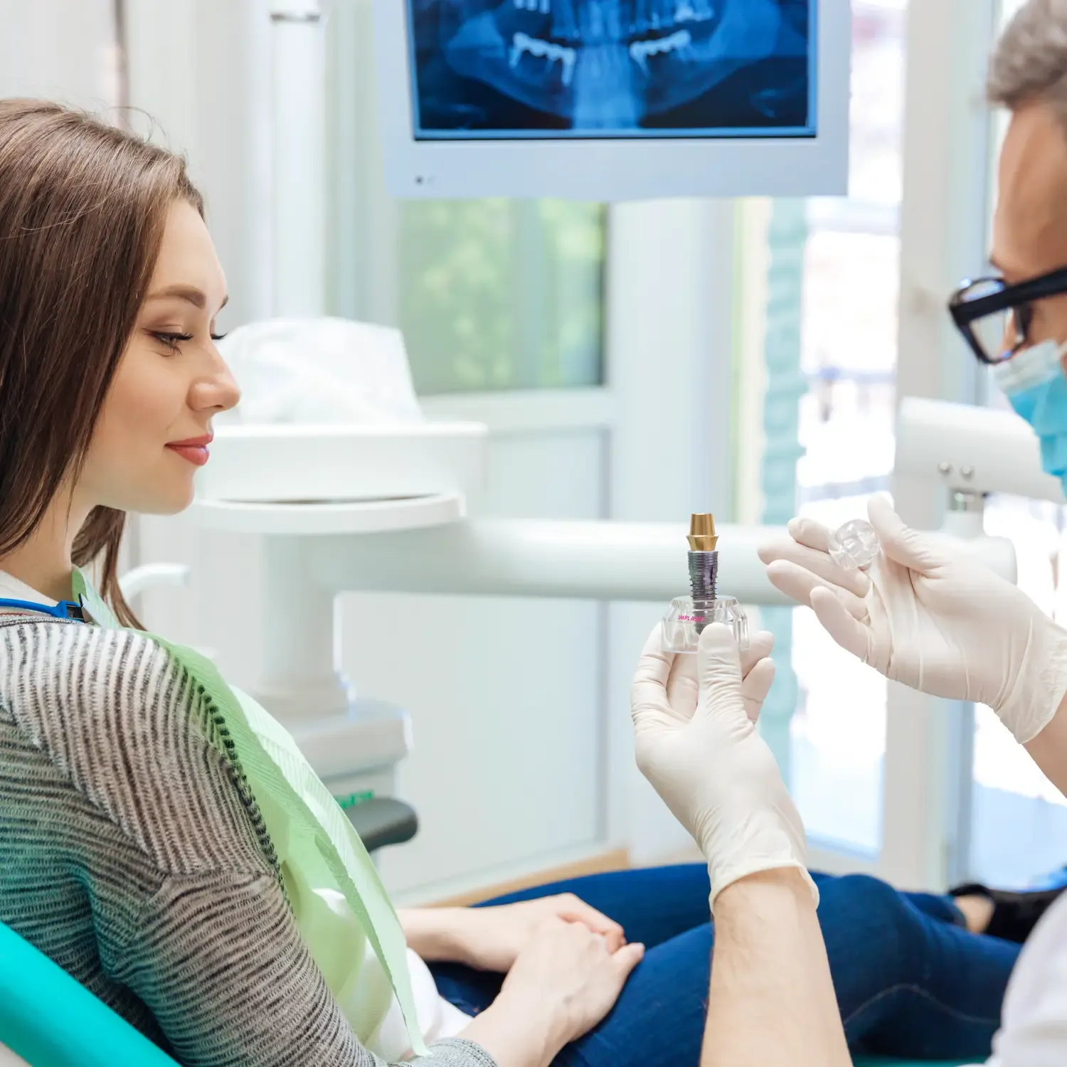 Dental Implants treatment image